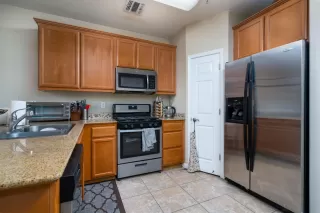 Photo #6: 20060233 Listing 