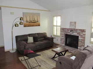 Photo #1: 20060313 Listing 