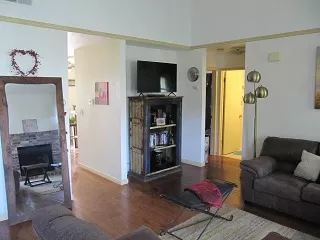 Photo #3: 20060313 Listing 