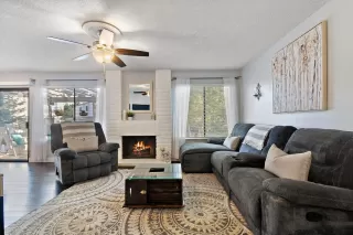 Photo #3: 20060510 Listing