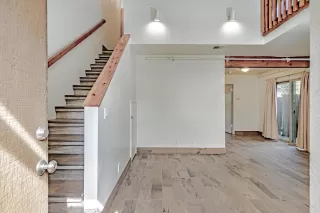 Photo #2: 20061421 Listing