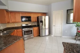 Photo #5: 20061465 Listing 