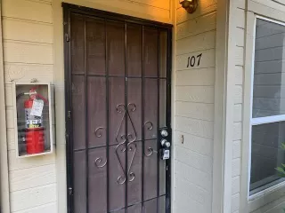 Photo #1: 20061628 Listing 