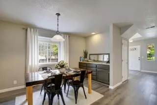 Photo #3: 20061672 Listing 