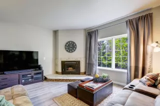 Photo #4: 20061672 Listing 