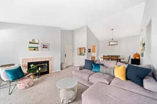 Photo #6: 20062088 Listing