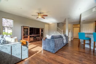 Photo #5: 20062239 Listing 