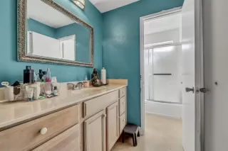 Photo #6: 20062264 Listing