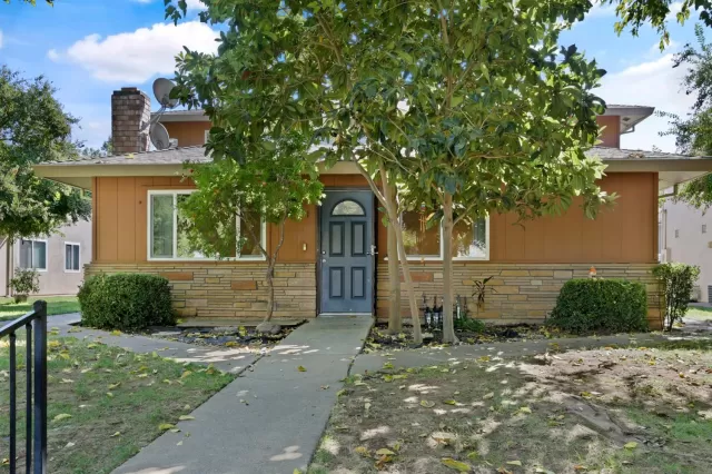 MLS: 20062372 Condo For Sale