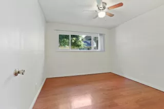 Photo #6: 20062372 Listing 