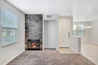 Photo #5: 20062375 Listing 