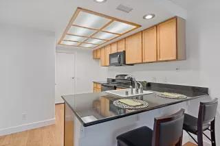 Photo #6: 20062376 Listing 