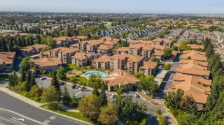 Photo #6: 20062452 Listing