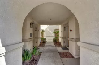 Photo #3: 20062495 Listing