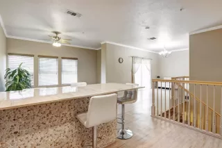 Photo #6: 20062495 Listing