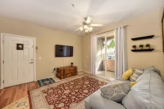 Photo #5: 20062697 Listing