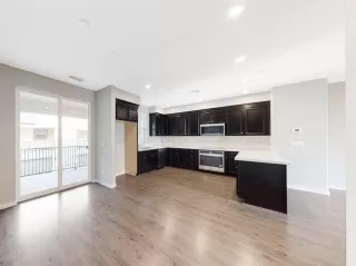 Photo #3: 20062816 Listing