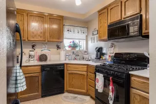 Photo #5: 20062845 Listing 