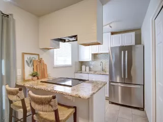 Photo #6: 20062899 Listing 