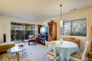 Photo #2: 20062924 Listing