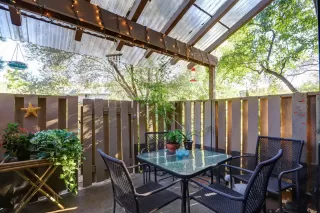 Photo #4: 20062924 Listing