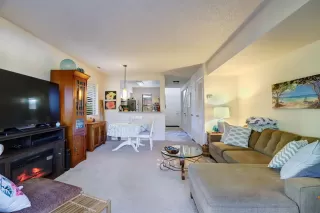 Photo #5: 20062924 Listing