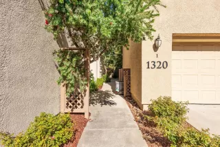 Photo #2: 20062930 Listing