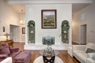 Photo #6: 20063014 Listing