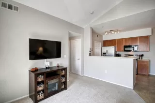 Photo #6: 20063015 Listing 