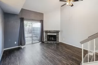 Photo #2: 20063084 Listing