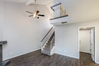 Photo #3: 20063084 Listing