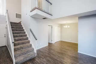 Photo #4: 20063084 Listing