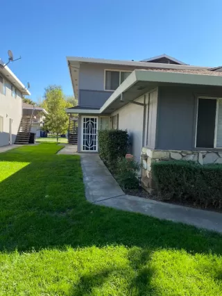 Photo #1: 20063502 Listing 