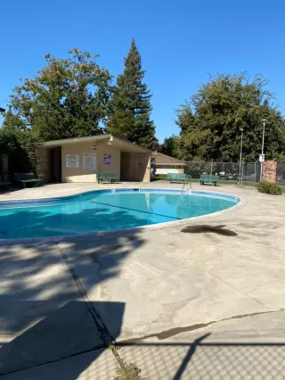 Photo #4: 20063502 Listing 