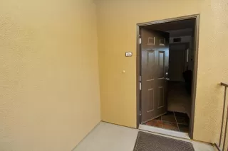 Photo #6: 20063503 Listing