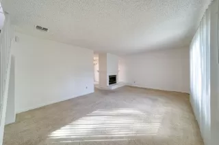 Photo #3: 20063519 Listing