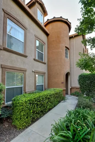 Photo #3: 20063606 Listing 