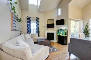 Photo #5: 20063606 Listing 