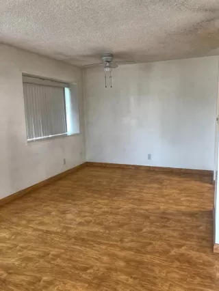 Photo #2: 20063608 Listing