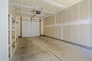 Photo #5: 20063707 Listing