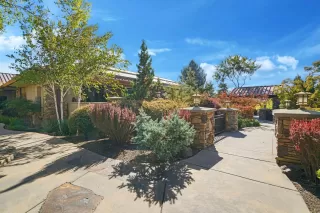 Photo #6: 20063707 Listing