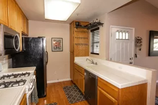 Photo #6: 20063998 Listing 