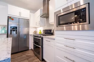 Photo #5: 20064345 Listing