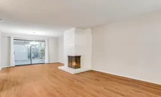 Photo #5: 20064882 Listing 