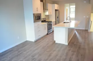 Photo #2: 20065060 Listing