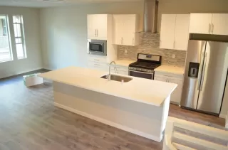 Photo #4: 20065060 Listing