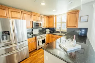 Photo #3: 20065064 Listing