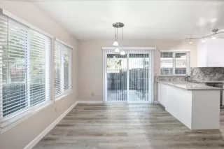 Photo #5: 20065259 Listing