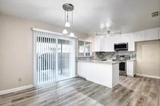 Photo #6: 20065259 Listing