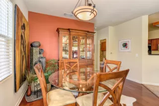 Photo #5: 20065321 Listing 